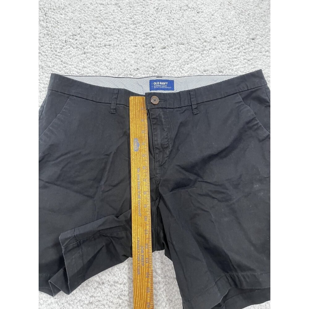 Women's Old Navy Black Flat Front Chino Summer Everyday Shorts Size 16 - Picture 5 of 10